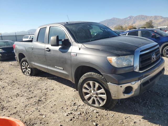 5TFUW5F18DX275223 - 2013 TOYOTA TUNDRA DOUBLE CAB SR5 GRAY photo 4