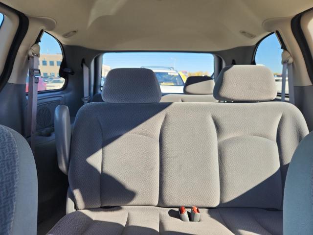 1C4GP45R85B402725 - 2005 CHRYSLER TOWN & COU ვერცხლისფერი ფოტო 10