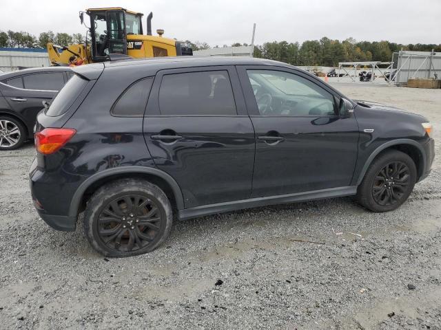 JA4AP3AU5JZ024501 - 2018 MITSUBISHI OUTLANDER ES BLACK photo 3