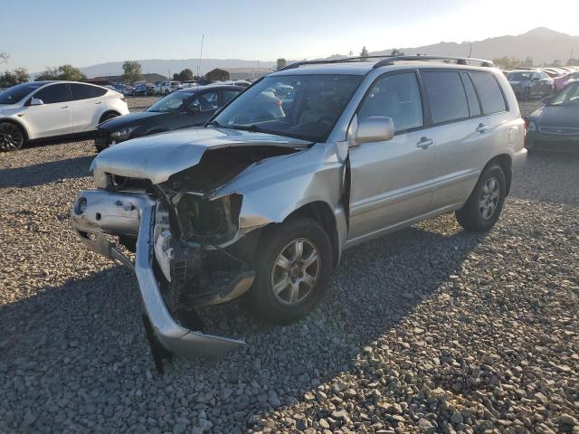 2004 TOYOTA HIGHLANDER, 
