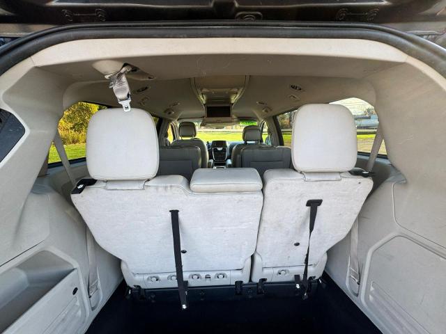 2C4RC1BGXDR578018 - 2013 CHRYSLER TOWN & COU TOURING BLACK photo 11