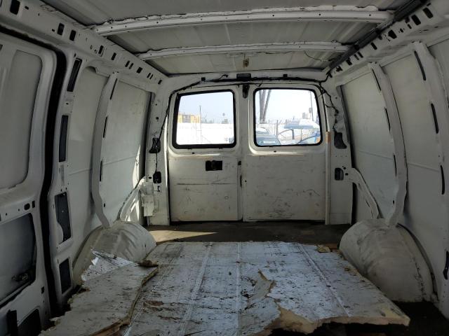 1GCSGAFX1C1108690 - 2012 CHEVROLET EXPRESS G1 WHITE photo 10