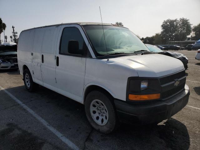 1GCSGAFX1C1108690 - 2012 CHEVROLET EXPRESS G1 WHITE photo 4