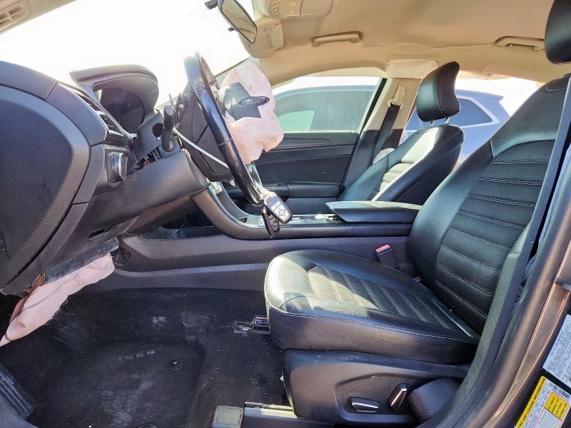 3FA6P0HD5JR127301 - 2018 FORD FUSION SE GRAY photo 7