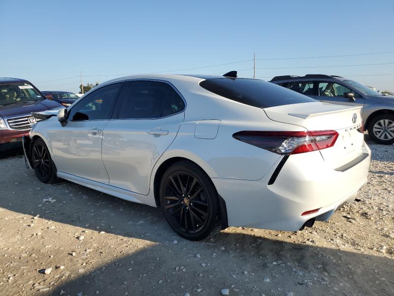 4T1K61BK9NU057434 - 2022 TOYOTA CAMRY XSE WHITE photo 2
