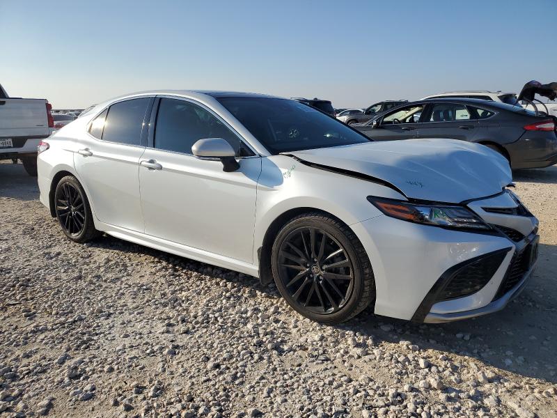 4T1K61BK9NU057434 - 2022 TOYOTA CAMRY XSE WHITE photo 4