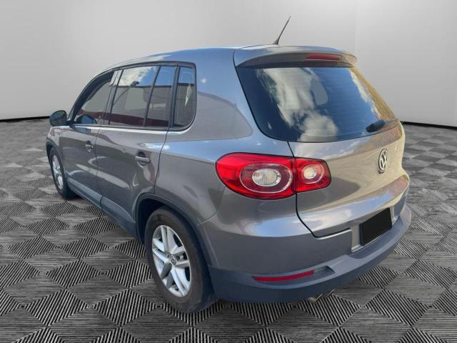 WVGCV7AX1BW502417 - 2011 VOLKSWAGEN TIGUAN S Մոխրագույն լուսանկար 3