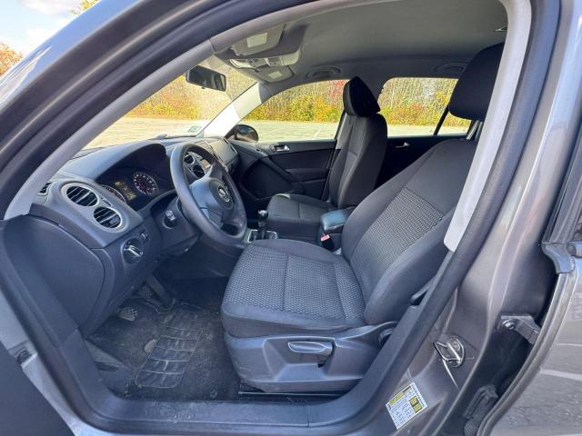 WVGCV7AX1BW502417 - 2011 VOLKSWAGEN TIGUAN S Մոխրագույն լուսանկար 5