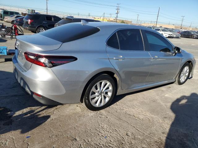 4T1C11AKXPU763660 - 2023 TOYOTA CAMRY LE SILVER photo 3