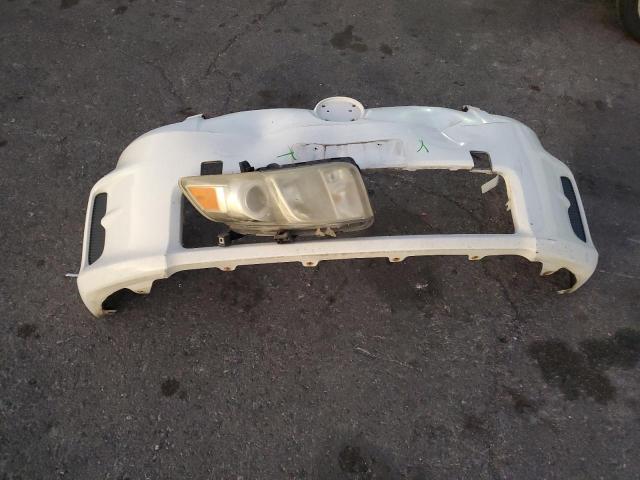 JTLZE4FE3B1141584 - 2011 TOYOTA SCION XB WHITE photo 12