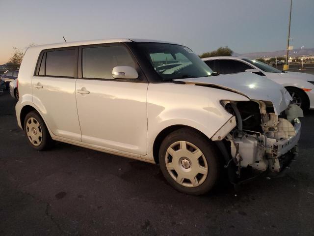 JTLZE4FE3B1141584 - 2011 TOYOTA SCION XB WHITE photo 4