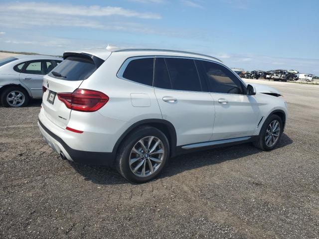 5UXTR7C50KLF37182 - 2019 BMW X3 SDRIVE30I 白色 照片 3