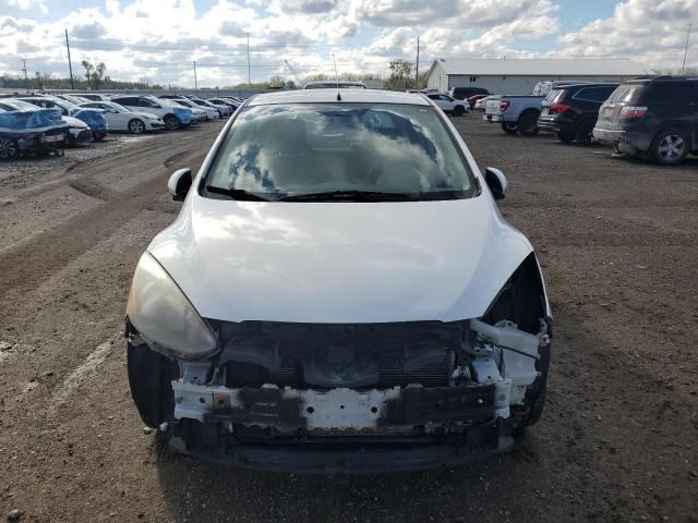 JM1DE1LY8D0158148 - 2013 MAZDA MAZDA2 WHITE photo 5