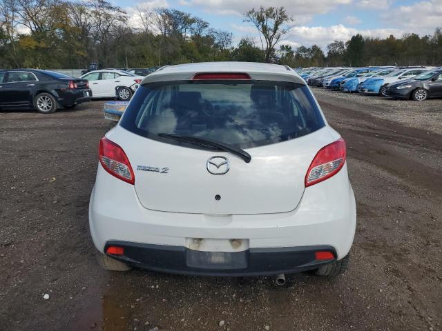 JM1DE1LY8D0158148 - 2013 MAZDA MAZDA2 WHITE photo 6