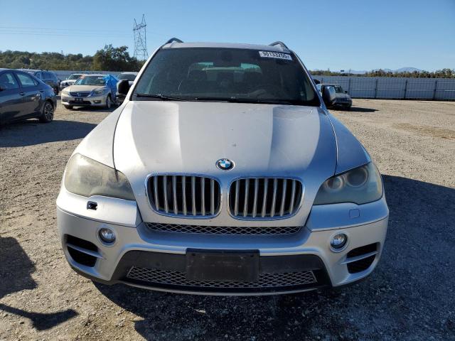 5UXZV8C5XBL419794 - 2011 BMW X5 XDRIVE50I SILVER photo 5
