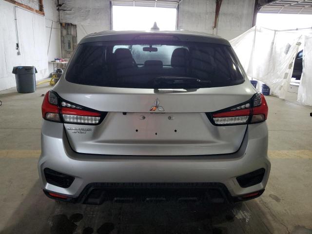 JA4AP3AU5LU030928 - 2020 MITSUBISHI OUTLANDER ES SILVER photo 6