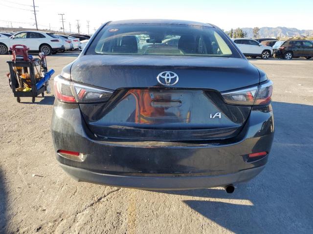 3MYDLBYV3JY303612 - 2018 TOYOTA YARIS IA Qara foto 6