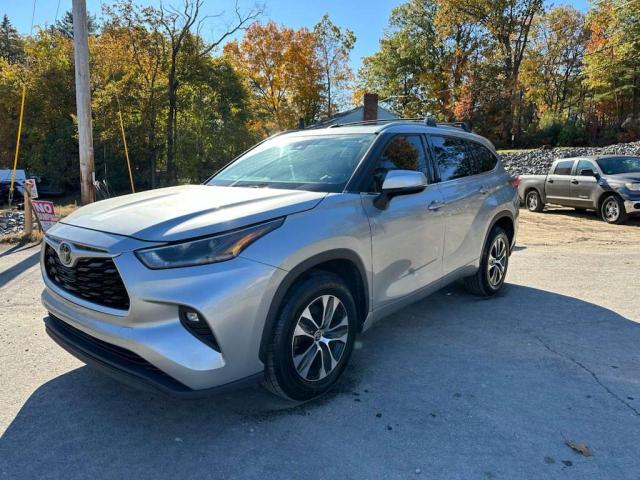 2021 TOYOTA HIGHLANDER XLE, 