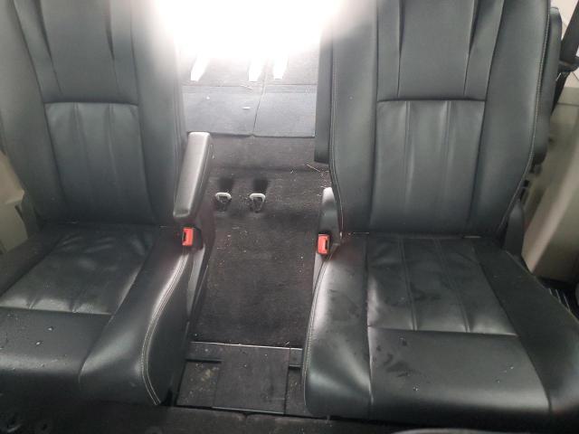 2C4RC1BG5GR141659 - 2016 CHRYSLER TOWN & COU TOURING WHITE photo 10