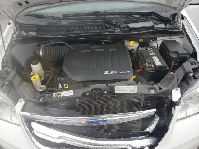 2C4RC1BG5GR141659 - 2016 CHRYSLER TOWN & COU TOURING WHITE photo 12