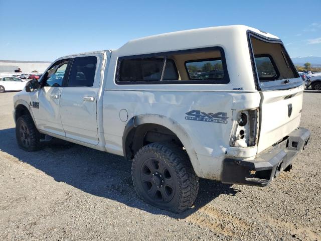 3C6UR5FL4JG400590 - 2018 RAM 2500 LARAMIE Blanco foto 2