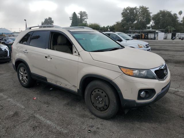 5XYKUDA2XBG058439 - 2011 KIA SORENTO EX BEIGE photo 4