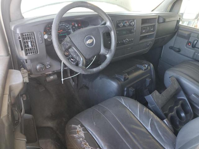 1GCFG15X381104344 - 2008 CHEVROLET EXPRESS WHITE photo 8