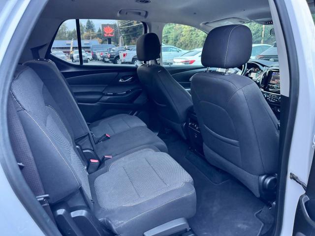 1GNERGKWXMJ233252 - 2021 CHEVROLET TRAVERSE LT WHITE photo 6