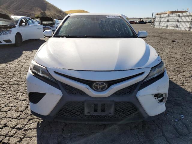 4T1B11HK9KU228006 - 2019 TOYOTA CAMRY L WHITE photo 5