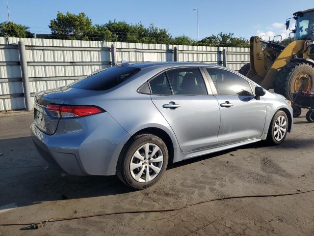 5YFB4MDE6PP036110 - 2023 TOYOTA COROLLA LE رمادي صورة 3
