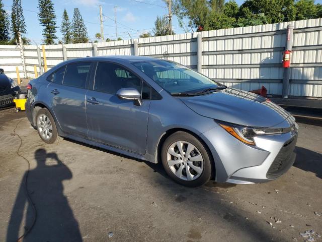 5YFB4MDE6PP036110 - 2023 TOYOTA COROLLA LE رمادي صورة 4