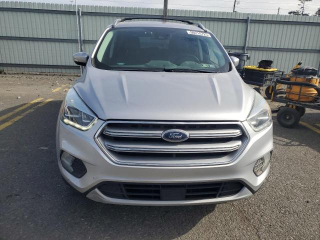 1FMCU0JD0HUA57026 - 2017 FORD ESCAPE TITANIUM 银色 照片 5