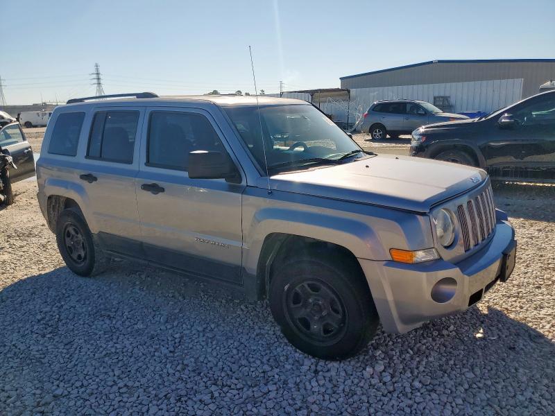 1C4NJPBA3GD548059 - 2016 JEEP PATRIOT SPORT Silber Foto 4