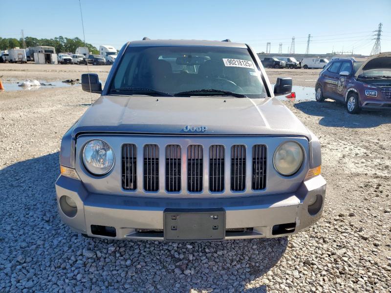 1C4NJPBA3GD548059 - 2016 JEEP PATRIOT SPORT Silber Foto 5