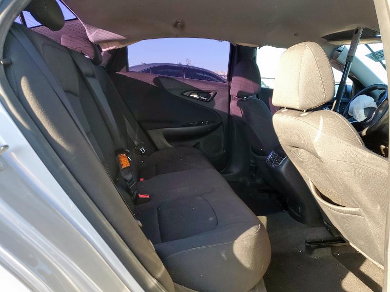 1G1ZD5ST3JF223348 - 2018 CHEVROLET MALIBU LT SILVER photo 10