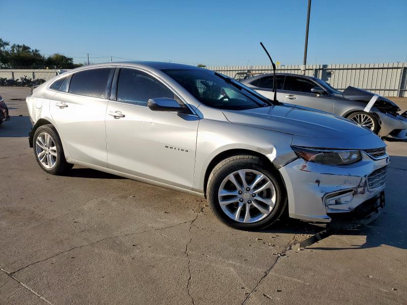 1G1ZD5ST3JF223348 - 2018 CHEVROLET MALIBU LT SILVER photo 4
