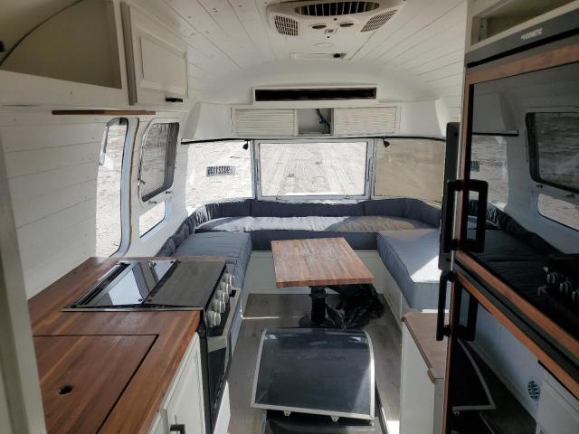 1STHEAN23JJ506083 - 1988 AIRSTREAM CAMPER SILVER photo 5