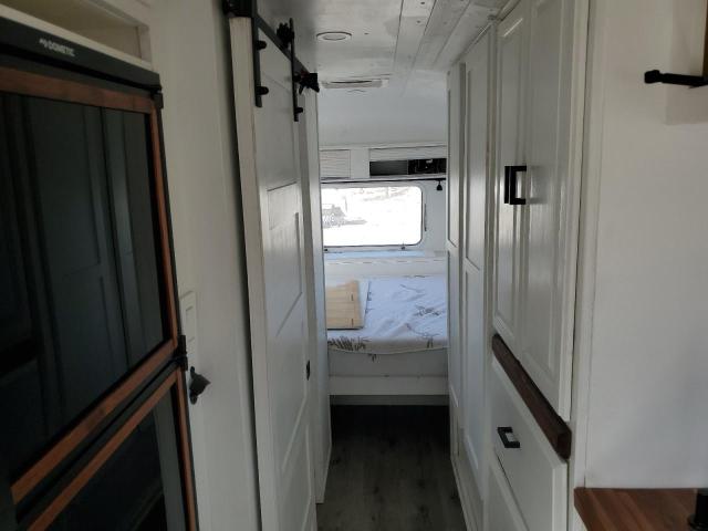 1STHEAN23JJ506083 - 1988 AIRSTREAM CAMPER SILVER photo 6