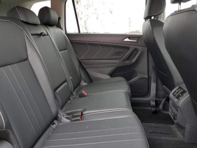 3VV2B7AX5NM075015 - 2022 VOLKSWAGEN TIGUAN SE أبيض صورة 11