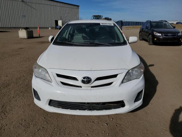 2T1BU4EE0CC836524 - 2012 TOYOTA COROLLA BASE WHITE photo 5