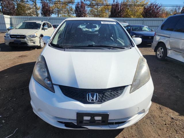 JHMGE8H39DC049682 - 2013 HONDA FIT თეთრი ფოტო 5