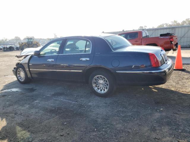 1LNHM82W9XY691057 - 1999 LINCOLN TOWN CAR SIGNATURE Синій фото 2