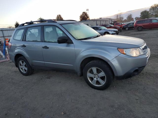 JF2SHBBC0BH728217 - 2011 SUBARU FORESTER 2.5X ვერცხლისფერი ფოტო 4