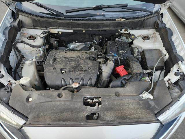 JA4AR3AU2HZ059128 - 2017 MITSUBISHI OUTLANDER ES WHITE photo 12