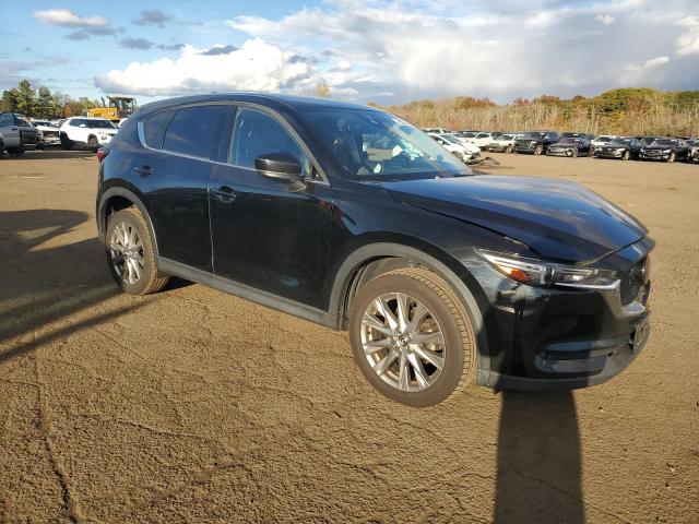 JM3KFBDM7M1338292 - 2021 MAZDA CX-5 GRAND TOURING BLACK photo 4