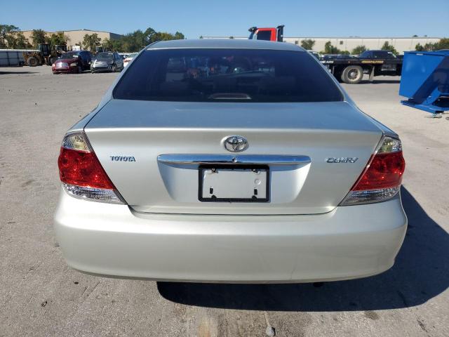 JTDBE32K253027880 - 2005 TOYOTA CAMRY LE SILVER photo 6