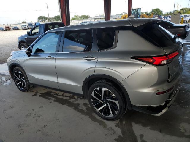 JA4J4UA83PZ057863 - 2023 MITSUBISHI OUTLANDER SE SILVER photo 2