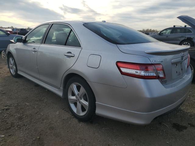 4T1BF3EK4BU215245 - 2011 TOYOTA CAMRY BASE SILVER photo 2