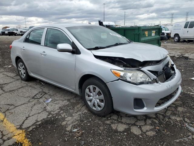 5YFBU4EE4CP058650 - 2012 TOYOTA COROLLA BASE Արծաթագույն լուսանկար 4