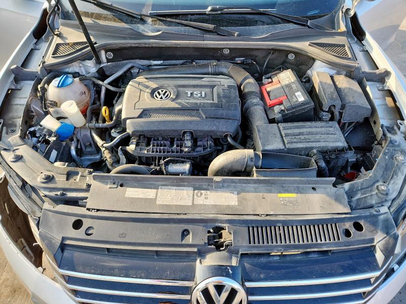 1VWAT7A37FC112926 - 2015 VOLKSWAGEN PASSAT S 银色 照片 11